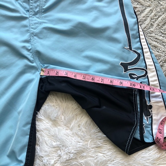 QUICKSILVER mens board / swim shorts - Picture 7 of 11